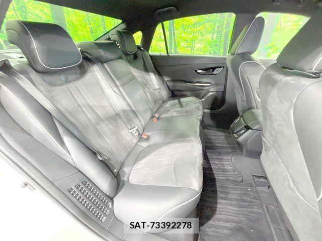 Toyota CROWN SEDAN 2018-08 8098661-8