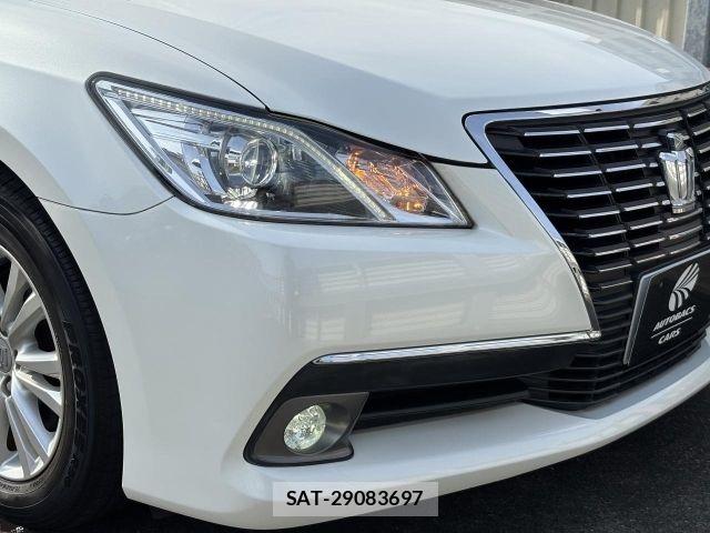 Toyota CROWN SEDAN 2014-06 8098673-24
