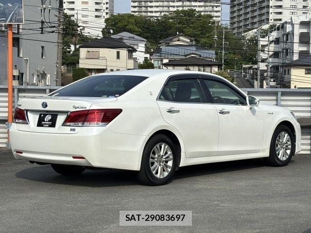 Toyota CROWN SEDAN 2014-06 8098673-2