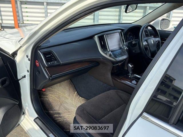 Toyota CROWN SEDAN 2014-06 8098673-7