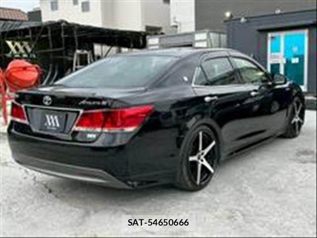 Toyota CROWN SEDAN 2013-03 8098675-6