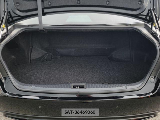 Toyota CROWN SEDAN 2017-11 8098660-25