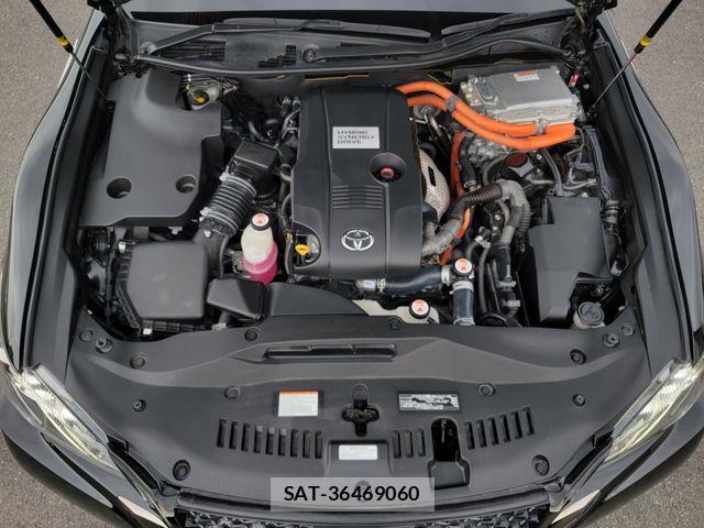 Toyota CROWN SEDAN 2017-11 8098660-28