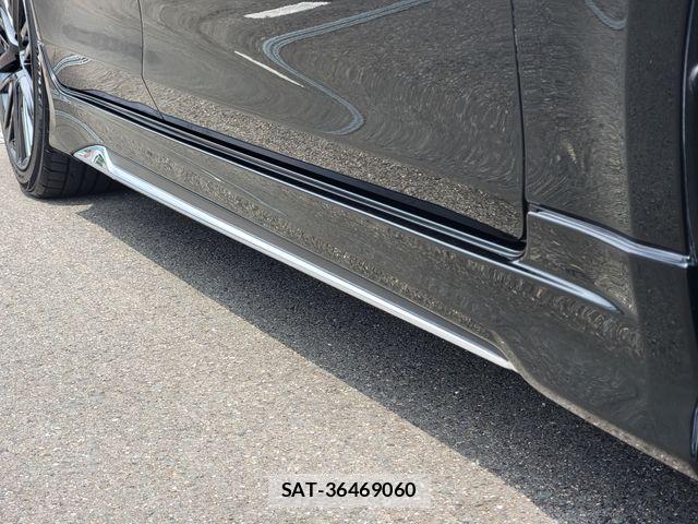 Toyota CROWN SEDAN 2017-11 8098660-3