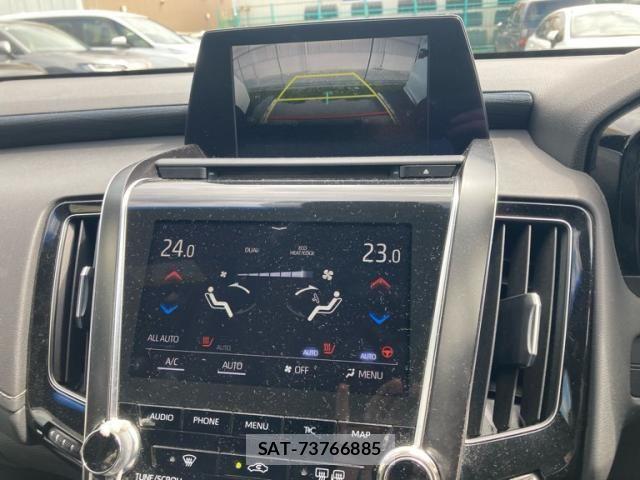 Toyota CROWN SEDAN 2018-07 8098666-13
