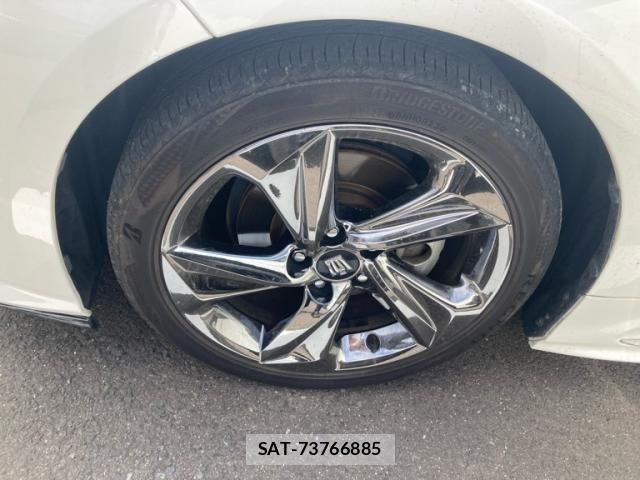 Toyota CROWN SEDAN 2018-07 8098666-4