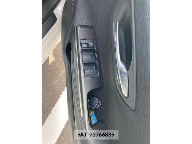 Toyota CROWN SEDAN 2018-07 8098666-7