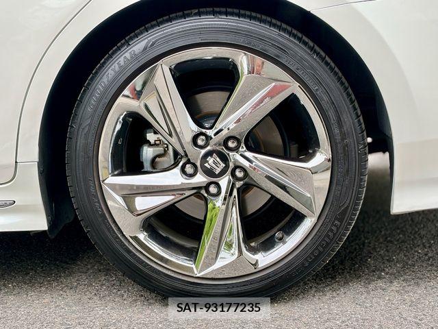 Toyota CROWN SEDAN 2019-03 8098667-22