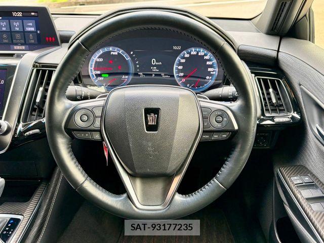 Toyota CROWN SEDAN 2019-03 8098667-7
