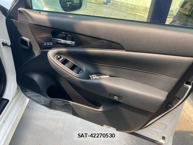 Toyota CROWN SEDAN 2014-01 8098671-13