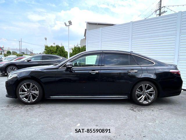 Toyota CROWN SEDAN 2021-07 8098658-15