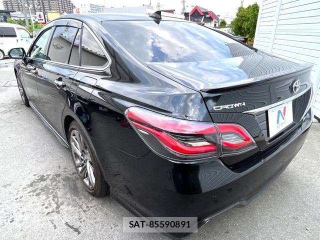 Toyota CROWN SEDAN 2021-07 8098658-17