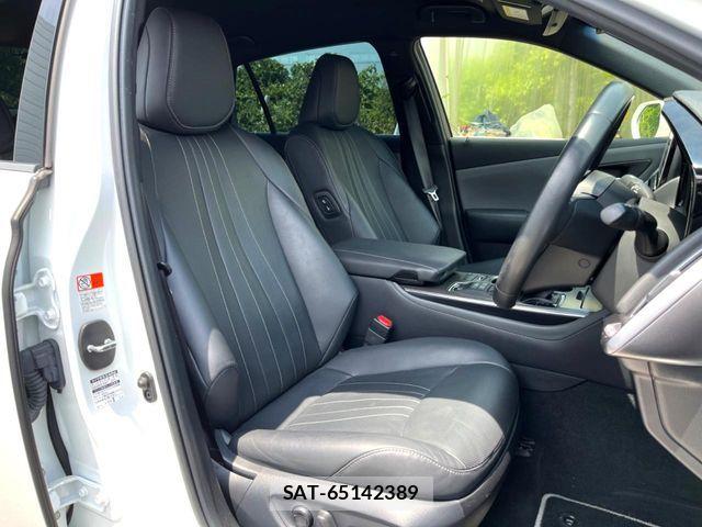 Toyota CROWN SEDAN 2022-03 8098657-9