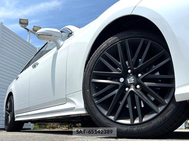 Toyota CROWN SEDAN 2022-03 8098657-15