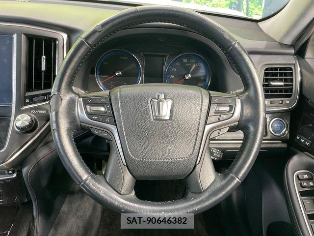 Toyota CROWN SEDAN 2016-05 8098663-11