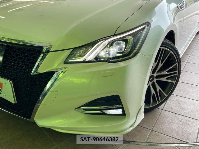 Toyota CROWN SEDAN 2016-05 8098663-12