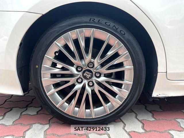 Toyota CROWN SEDAN 2019-09 8129525-12