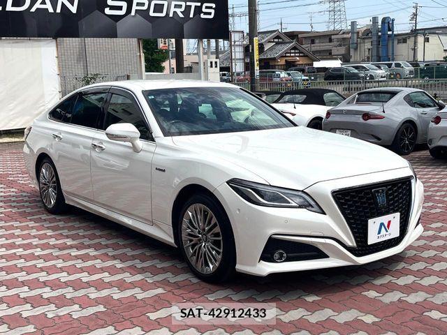 Toyota CROWN SEDAN 2019-09 8129525-15