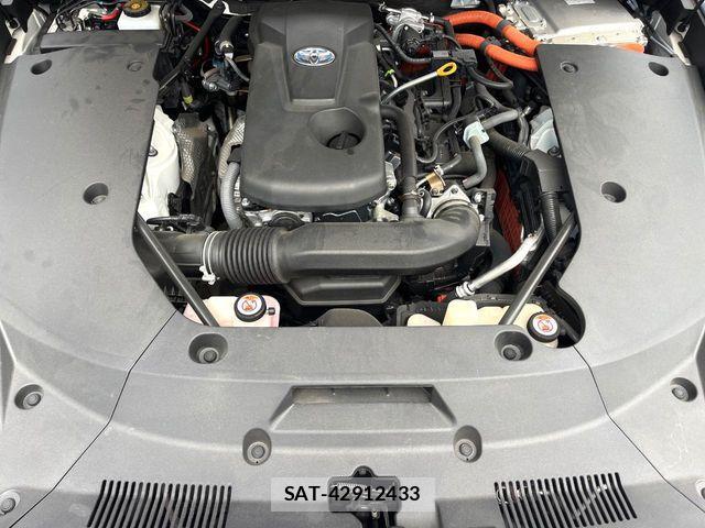 Toyota CROWN SEDAN 2019-09 8129525-17