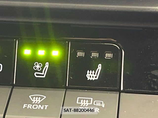 Toyota CROWN SEDAN 2026-04 8129510-9
