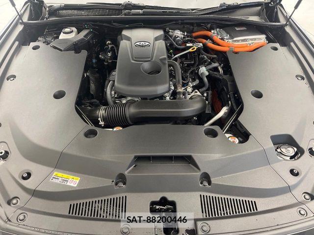 Toyota CROWN SEDAN 2026-04 8129510-19