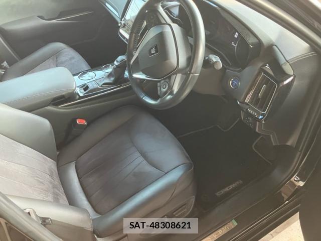 Toyota CROWN SEDAN 2020-02 8129527-11