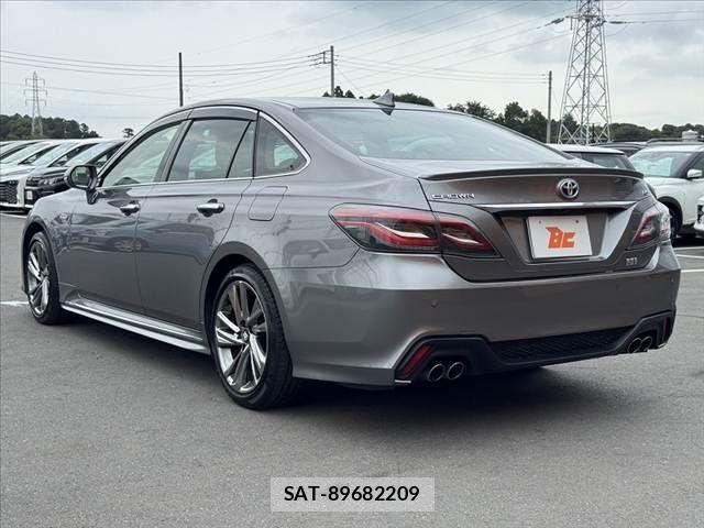 Toyota CROWN SEDAN 2021-09 8129513-12