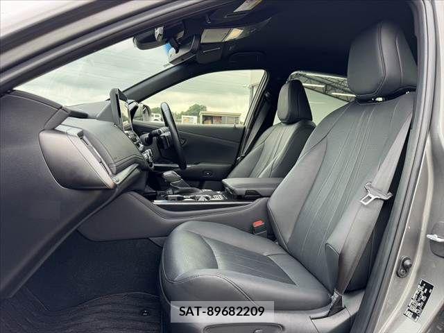 Toyota CROWN SEDAN 2021-09 8129513-16