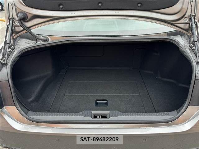 Toyota CROWN SEDAN 2021-09 8129513-18