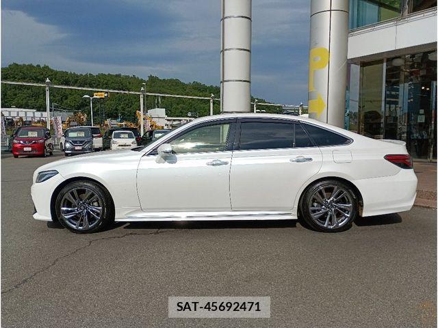 Toyota CROWN SEDAN 2021-02 8129524-10