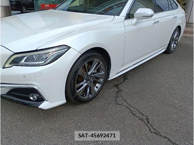 Toyota CROWN SEDAN 2021-02 8129524-26