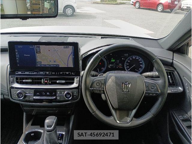 Toyota CROWN SEDAN 2021-02 8129524-2