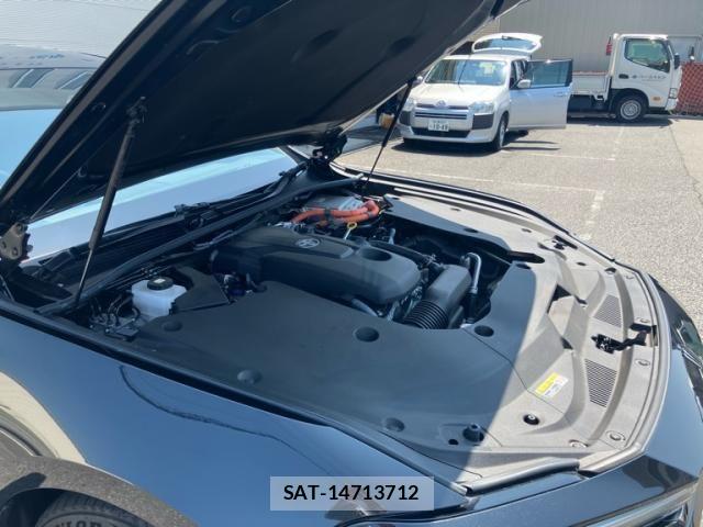 Toyota CROWN SEDAN 2024-12 8129509-23