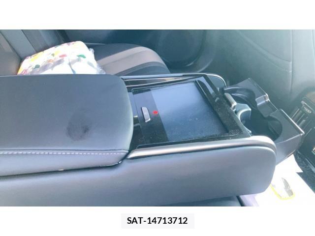 Toyota CROWN SEDAN 2024-12 8129509-26