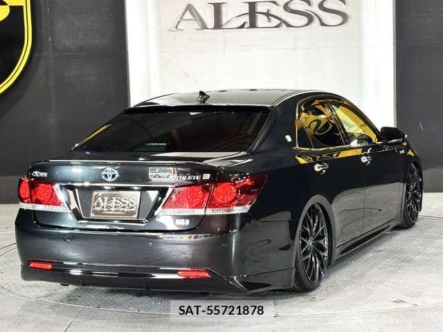 Toyota CROWN SEDAN 2013-11 8145624-9