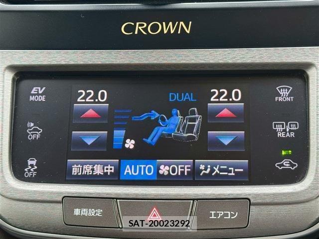 Toyota CROWN SEDAN 2017-06 8158212-23