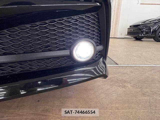 Toyota CROWN SEDAN 2021-09 8158209-11