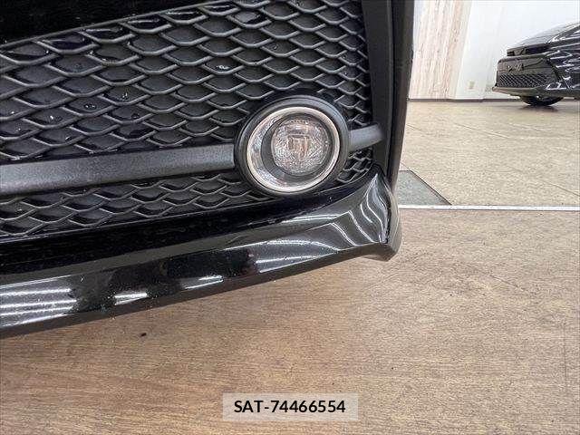 Toyota CROWN SEDAN 2021-09 8158209-20