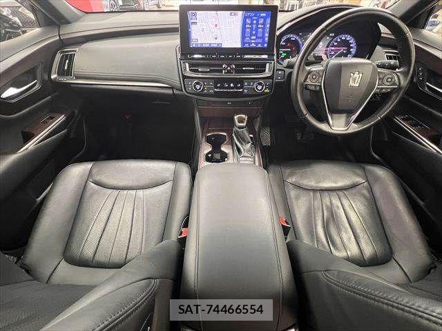 Toyota CROWN SEDAN 2021-09 8158209-2