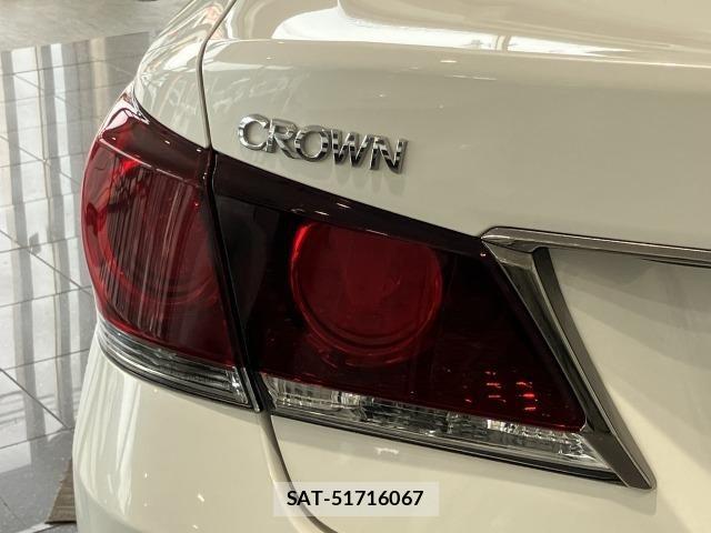 Toyota CROWN SEDAN 2015-04 8158210-21