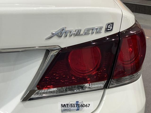 Toyota CROWN SEDAN 2015-04 8158210-22