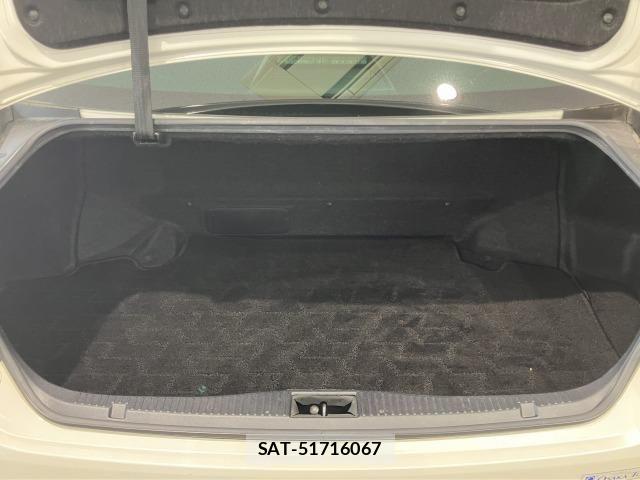 Toyota CROWN SEDAN 2015-04 8158210-24