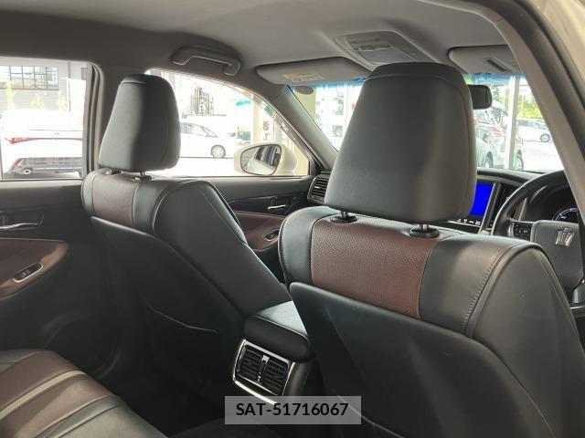 Toyota CROWN SEDAN 2015-04 8158210-28