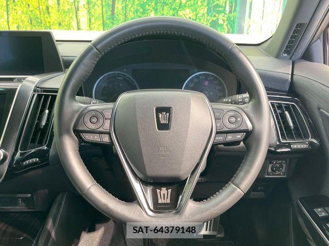 Toyota CROWN SEDAN 2018-08 8158211-10