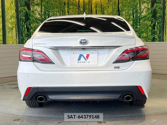 Toyota CROWN SEDAN 2018-08 8158211-14