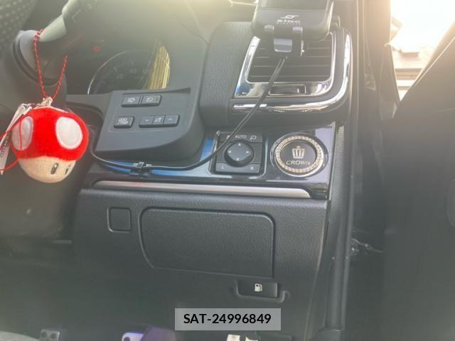 Toyota CROWN SEDAN 2013-03 8158213-23