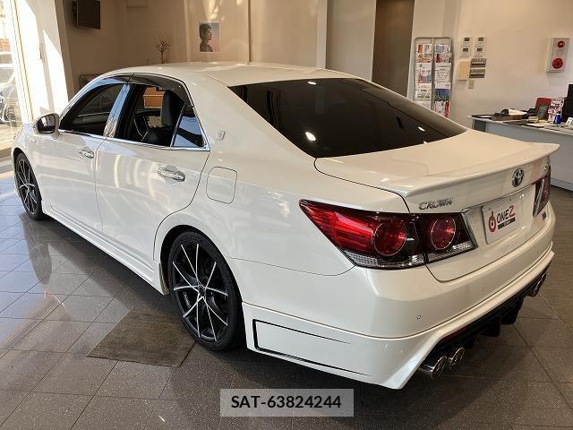 Toyota CROWN SEDAN 2017-12 8207048-18