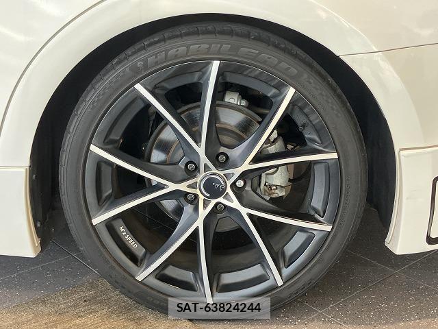Toyota CROWN SEDAN 2017-12 8207048-20