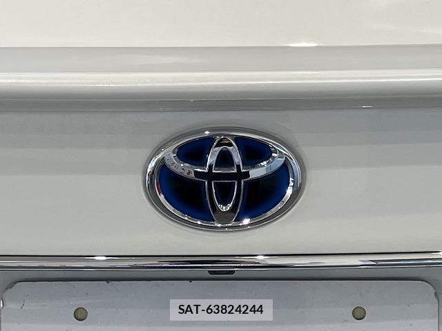Toyota CROWN SEDAN 2017-12 8207048-25