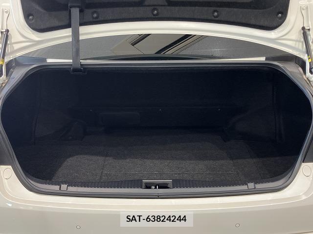 Toyota CROWN SEDAN 2017-12 8207048-28